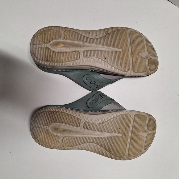 SIKETU Women's Stylish Green Sandals - Picture 3 of 7